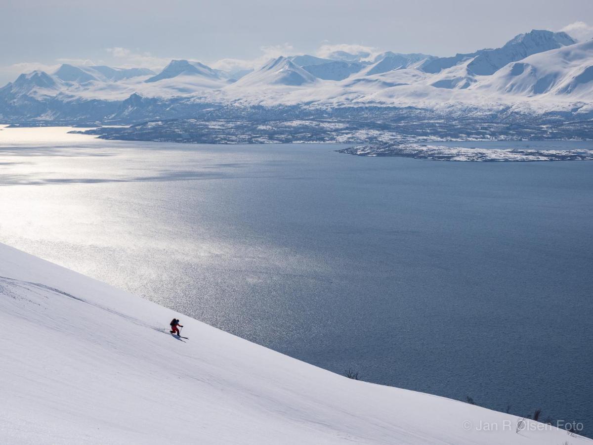 Апартаменты Lyngenfjord,Odins Hus Olderdalen Экстерьер фото